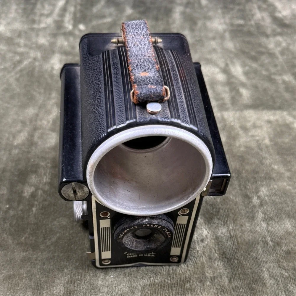 Vintage‎ 1939 Spartus Press Flash Camera Art Deco Bakelite 120 Film USA Art Deco